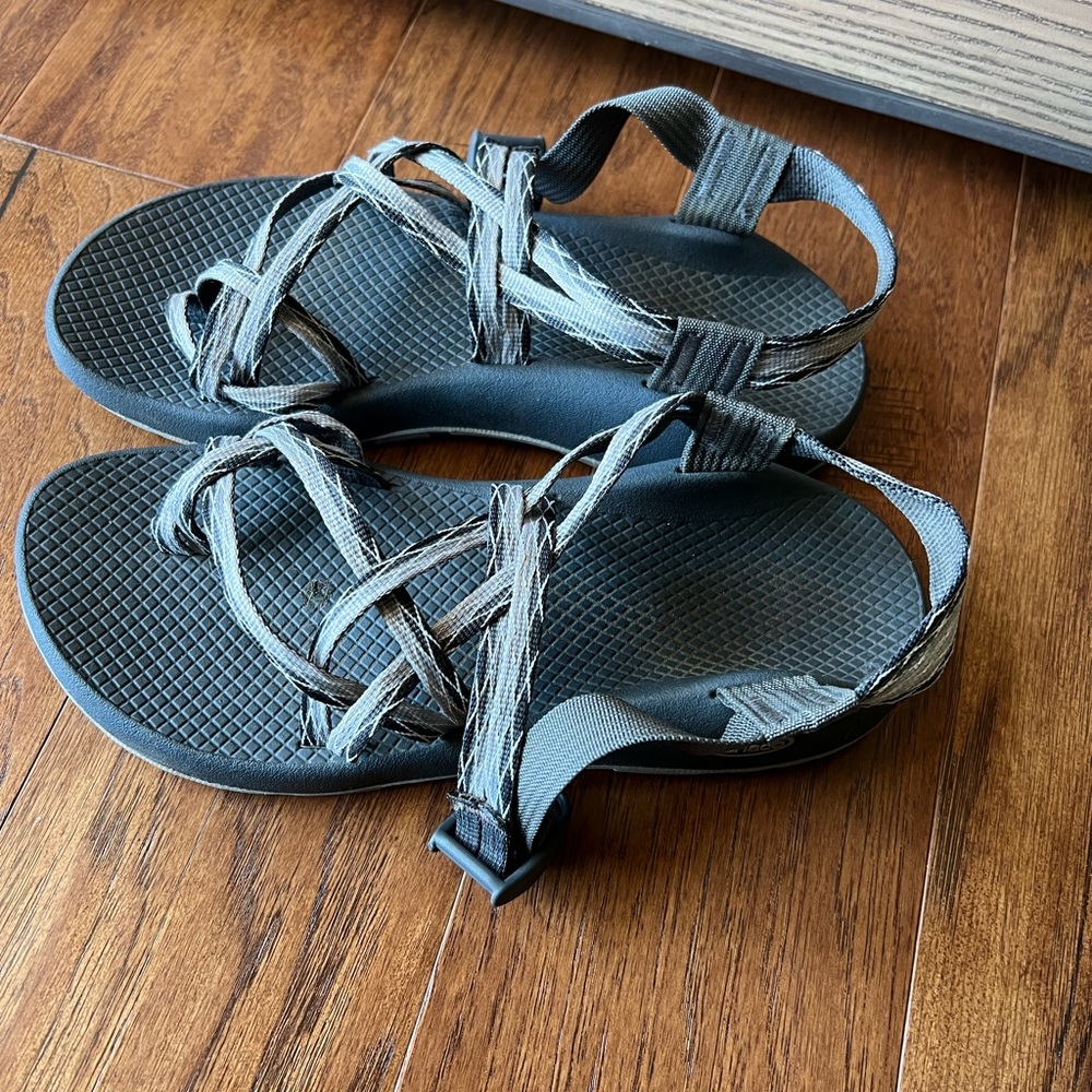 Chacos size W9 White/Grey